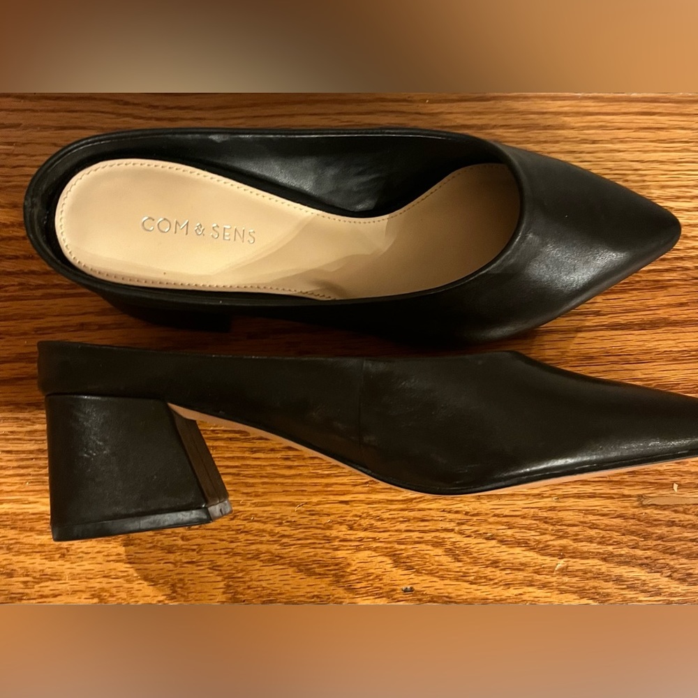 Com & Sens leather shoes.